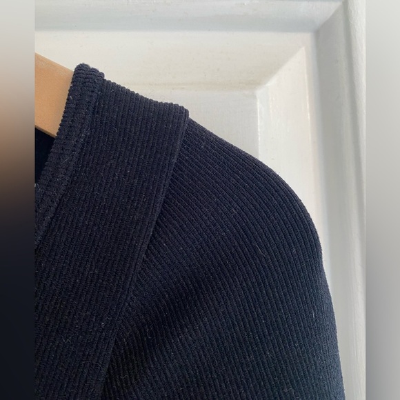 Aeropostale Black Ribbed Long Sleeve Crop Top Size M - Picture 4 of 6